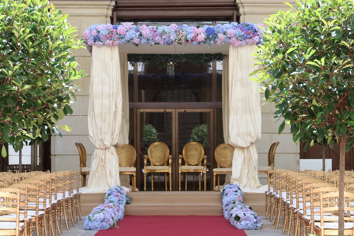 Doll's Blumen — Florist